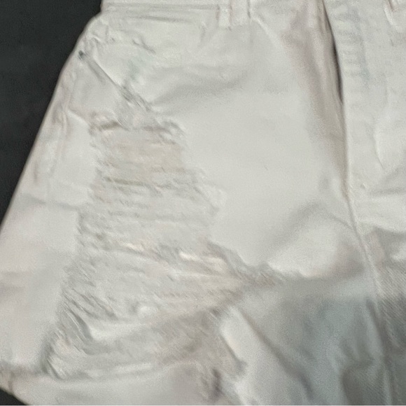 Sneak Peek White Distressed Raw Hem Shorts Size S - Picture 8 of 11